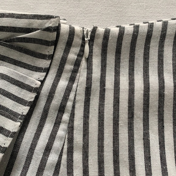 Lush Luca + Grace Striped Ruffle Shorts Small - Picture 3 of 4